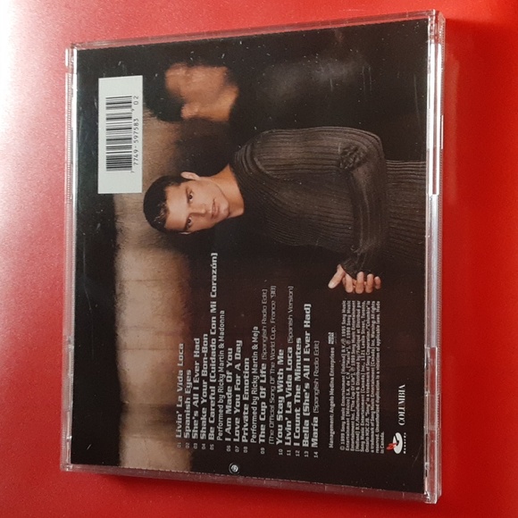 Ricky Martin CD - Picture 3 of 4
